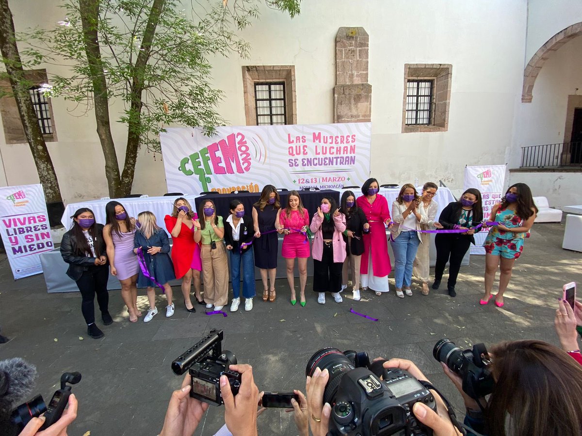 Adriana_hi's tweet photo. Gracias a las integrantes del @CEFMichoacan por la invitación a la 1era Convención Feminista en #México. Les deseo mucho éxito y que sigan los eventos en beneficio de las #michoacanas. https://t.co/ViYjPOpBrU