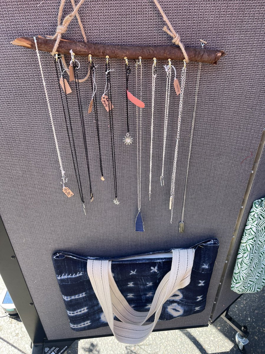 MrsArmenta7's tweet photo. So fun to see @VIDASHARKS creations today at the Festival of the Arts! https://t.co/1nr5dUGJOr