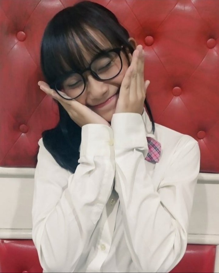 Freya130206's tweet photo. Cinta itu seperti angin tidak bisa dilihat namun bisa dirasakan.

#freyajkt48 #freyanashifajayawardana #jkt48freya #jkt48newera #jkt48 #BanzaiJKT48 #BANZAIJKT48 #banzaijkt48 https://t.co/ETKJ8kkCA0