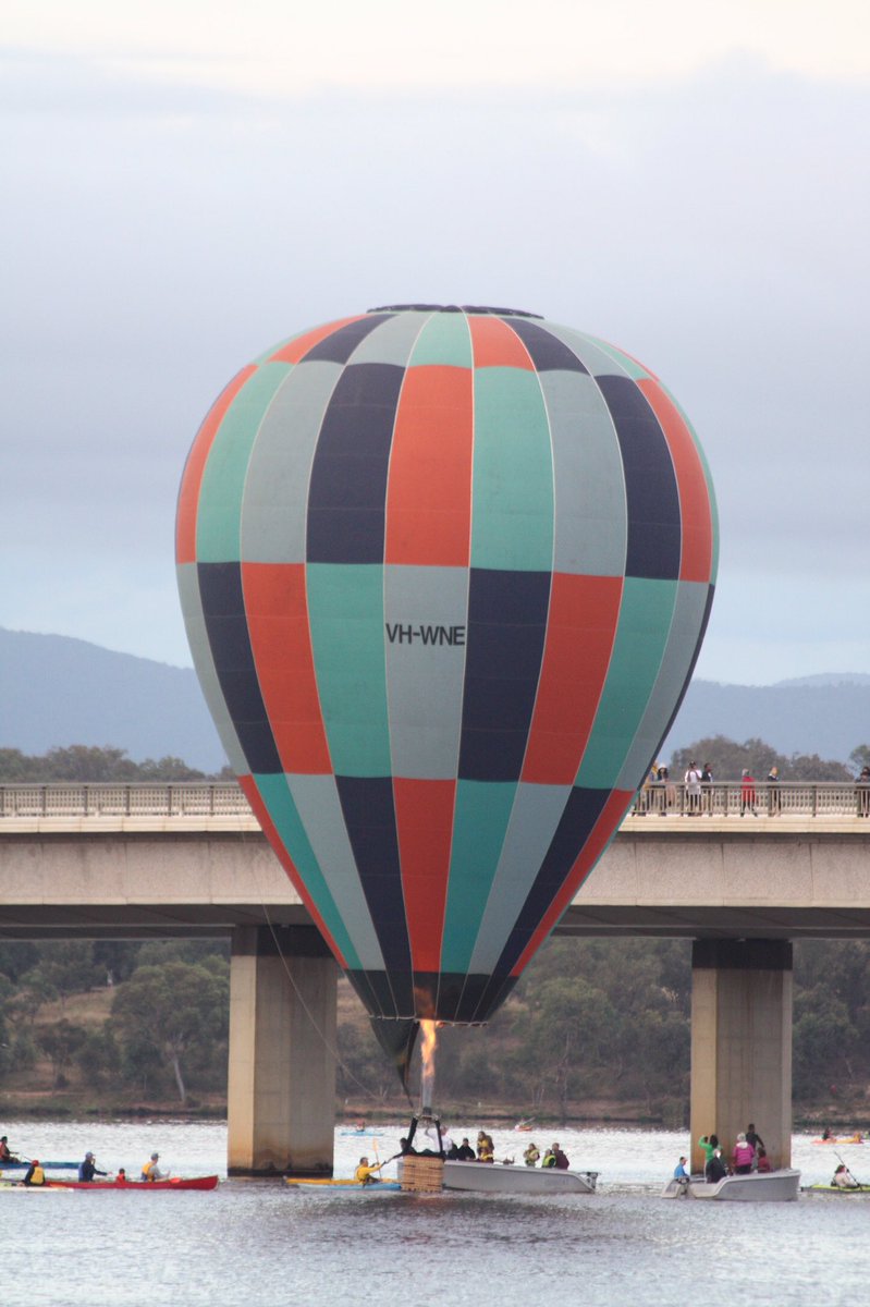 Sunday morning. #CanberraBalloonSpectacular #Canberra #LakeBurleyGriffin