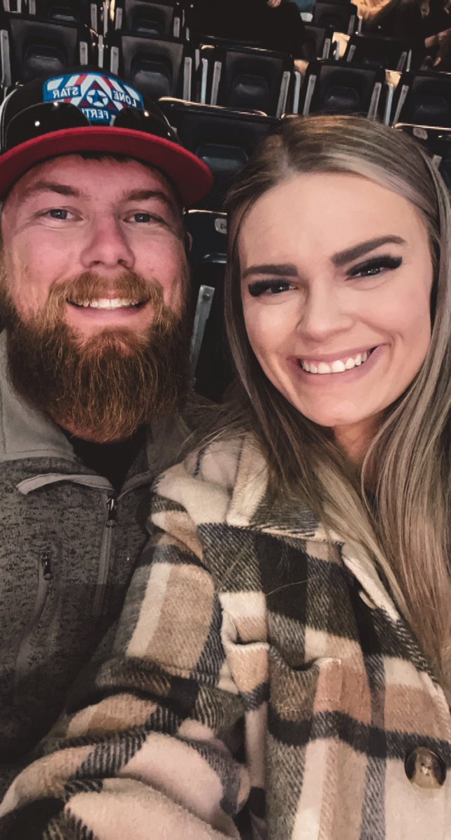 kayla_manuel's tweet photo. #RODEOHOUSTON https://t.co/1lNy4qmteK
