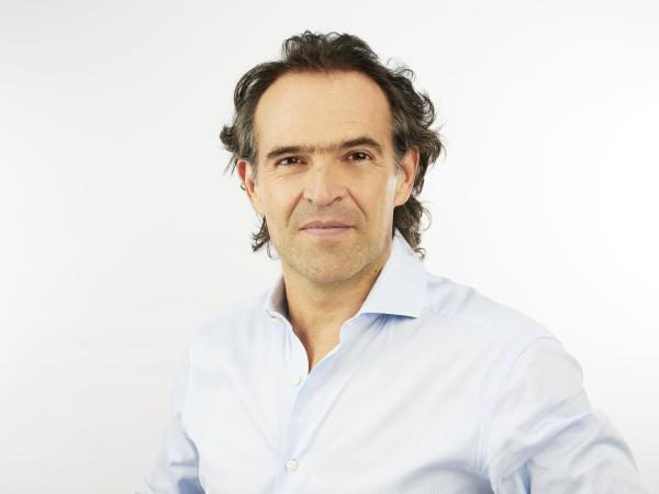 #ColombiaVota2022 #Elecciones2022

El precandidato <a href="/FicoGutierrez/">Fico Gutiérrez</a> contó en #EntrevistaPortafolio que espera triplicar la inversión en vías terciarias e impulsar obras. 

Estas son sus propuestas presidenciales ➡️ bit.ly/3hZ7FgB.