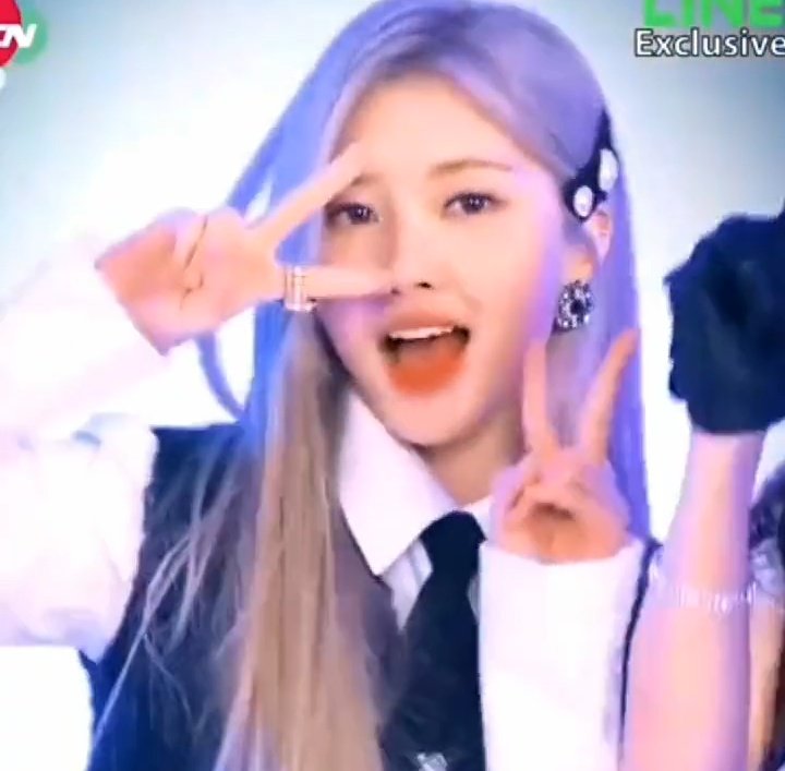 picskdayeon's tweet photo. https://t.co/fkTzKetKlu