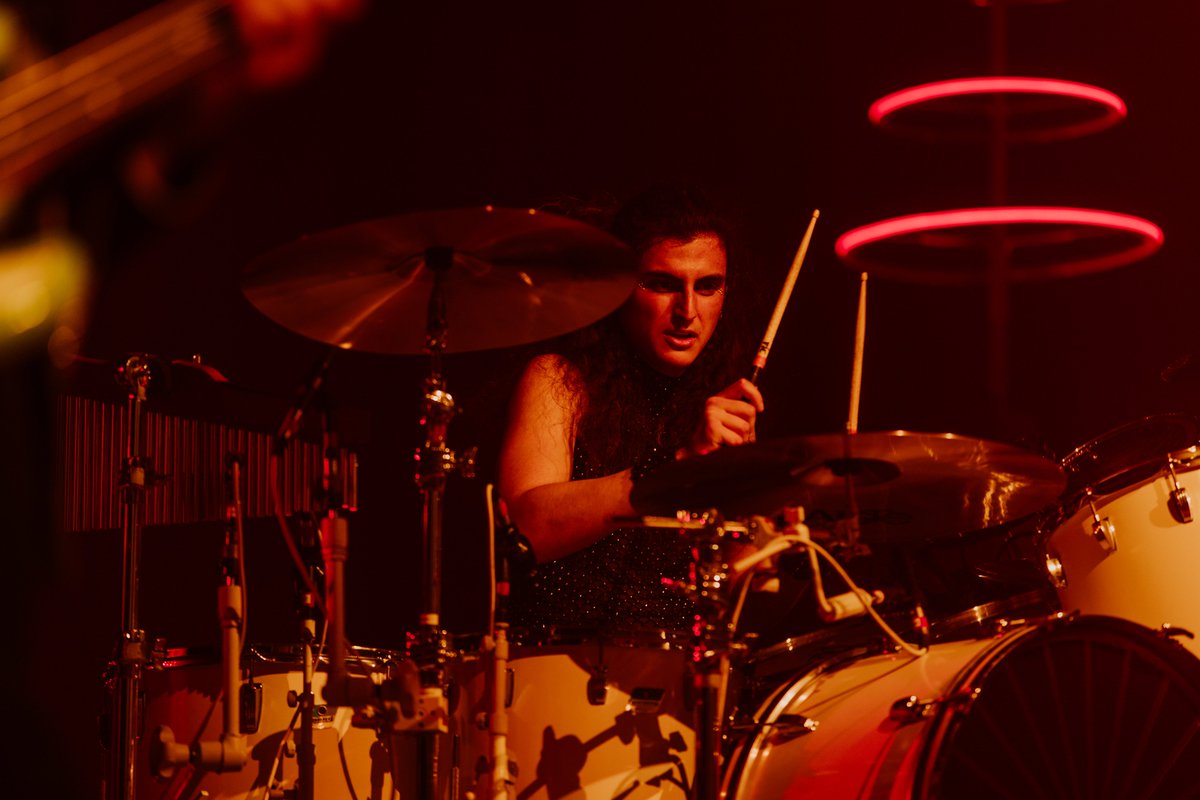 GretaVanFleet's tweet image. Dreams In Gold Tour 2022 is off to an electric start already. Let's celebrate tonight, Grand Rapids.