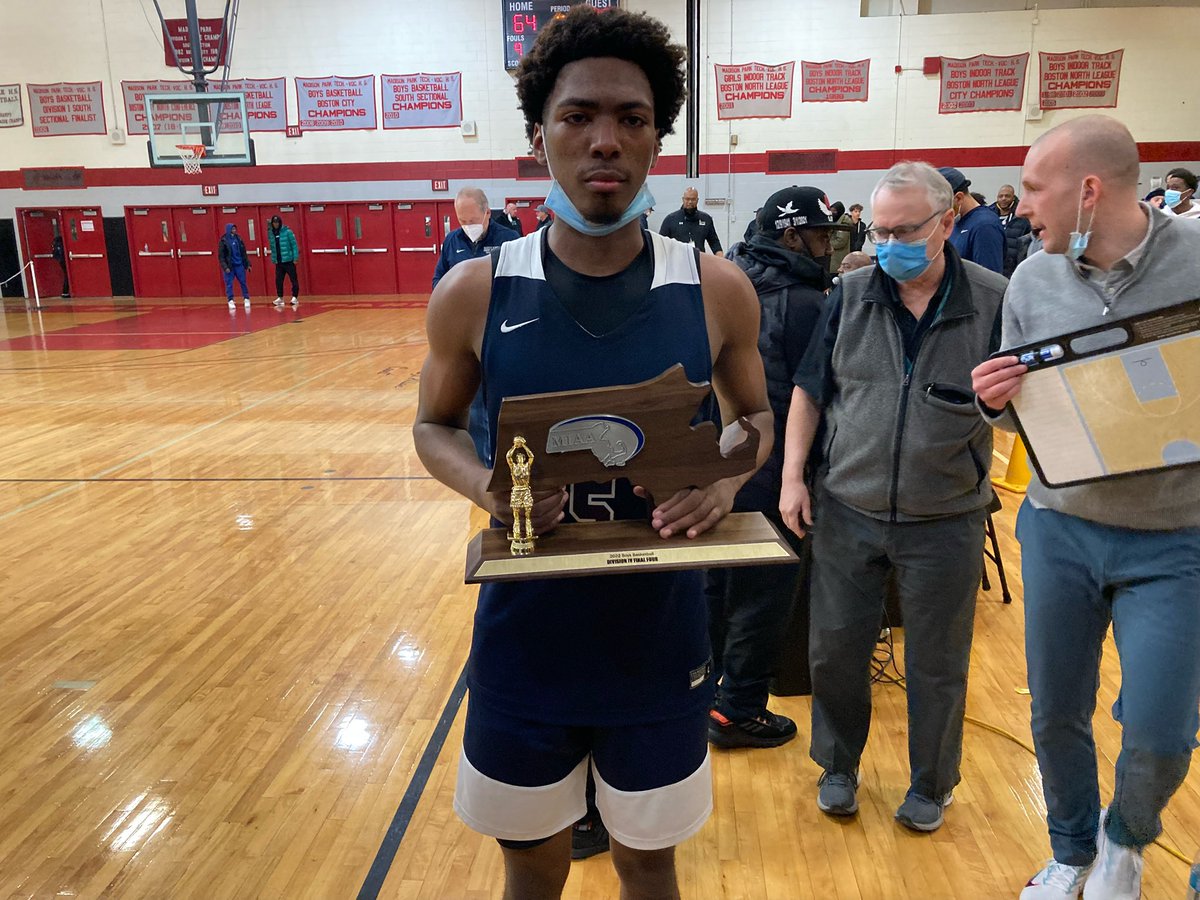 ASAHoopsNation's tweet photo. On the the Final 4 for @SJPPhoenixBball huge win @dp3ball finishes with 16 points, 5 rebounds and 3 blocks. https://t.co/jc4UZOtY41
