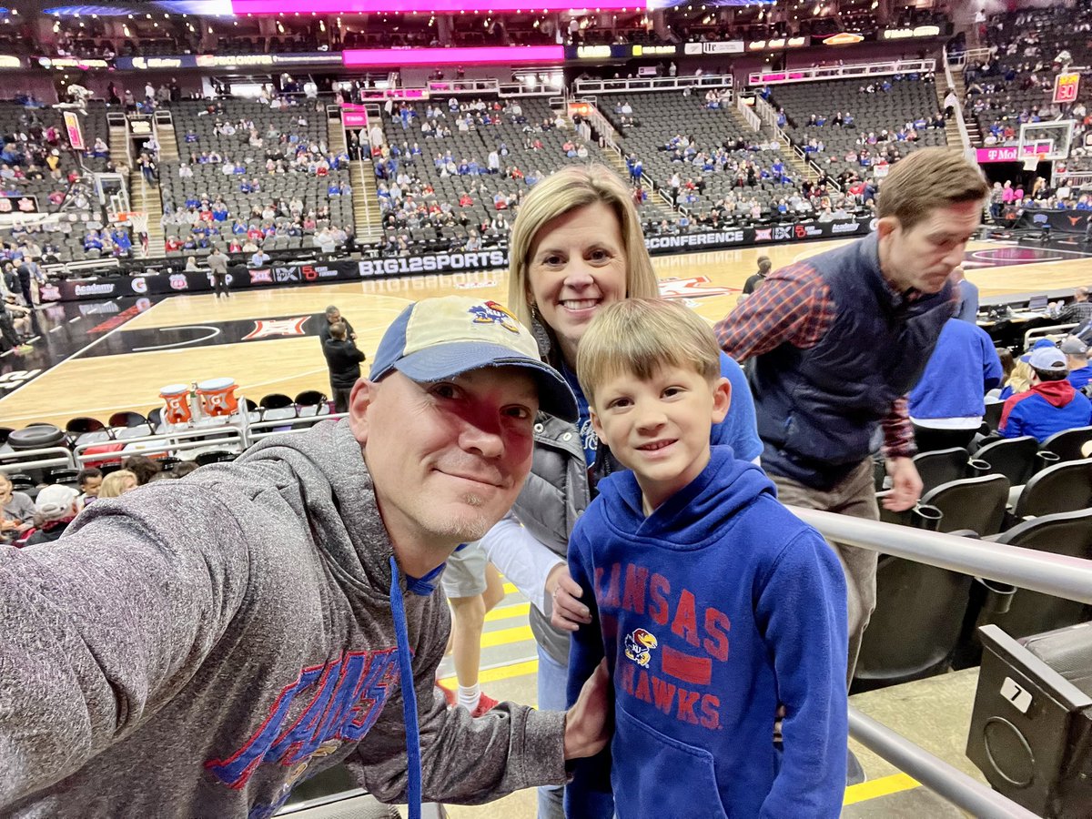 stevewillis14's tweet photo. #RockChalk #Big12MBB #teamwillis https://t.co/HWQ2gDmTqt