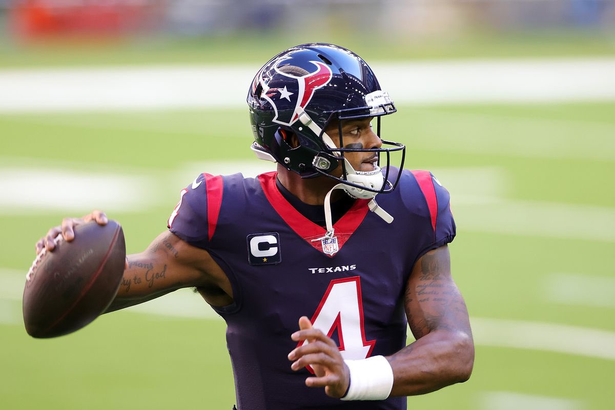 JeffSimonSports's tweet photo. Source: The Cleveland Browns are finalizing a trade that will send Baker Mayfield, Kareem Hunt, and 2 future 1st round picks to the Houston Texans for Quarterback Deshaun Watson. Huge moves for the Browns in the past 3 hours #Browns #DeshaunWatson #Baker https://t.co/yxD8kv3v47