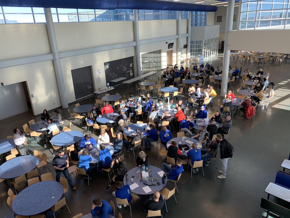 ryanhogue24's tweet photo. KPS had a great PD/Work Day yesterday! Productive meetings and meaningful future planning for our AWESOME Students by our AMAZING Staff! #KPSPride @KearneySchools @JGanz23 https://t.co/Dqmgd9Ppru