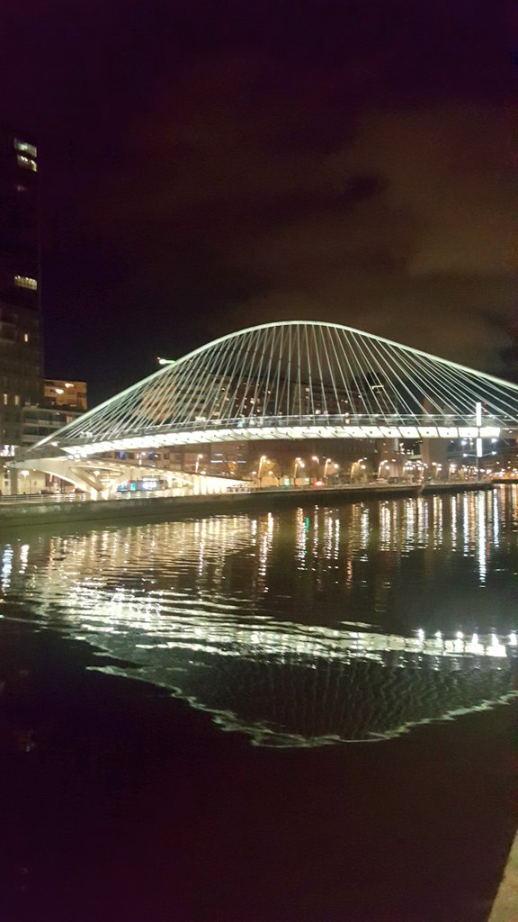 oenogirl's tweet photo. Bilbao evening https://t.co/Q3y2cFK7nn