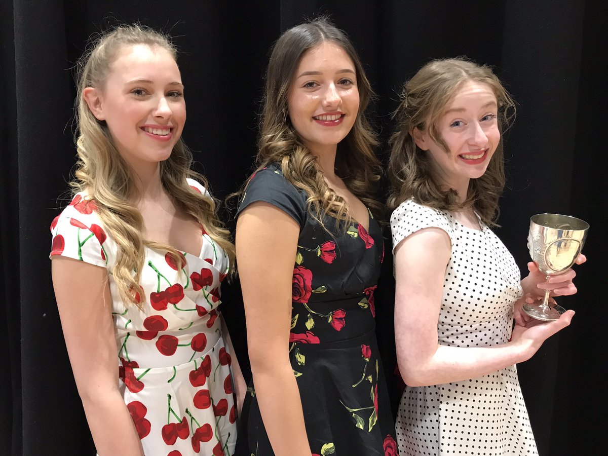 hleaf1's tweet photo. Fab vocal harmonies from @TheLucySherman, Emily &amp; Eliza to become Harrogate Festival winners 🎙🎙🎙 Thrilled to be working with this talented trio ⭐️⭐️⭐️⭐️⭐️ https://t.co/RArwjevpjI