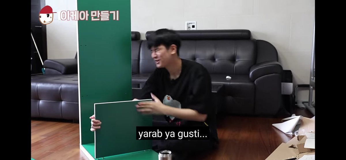 remeanzzs's tweet photo. Inilah yang terjadi kalo ikonic ngesubtitel videonya ikon 😭😭😭 https://t.co/IQU3BUAndp