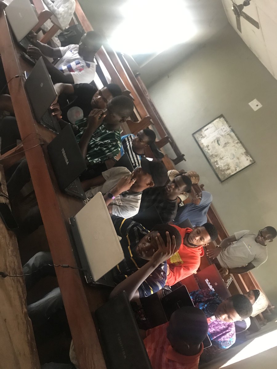 gdsc_polyibadan's tweet photo. We held our first physical session yesterday.
It was a physical study jam for our ongoing bootcamp.

It turned out to be really productive. https://t.co/AGas6uI4cC