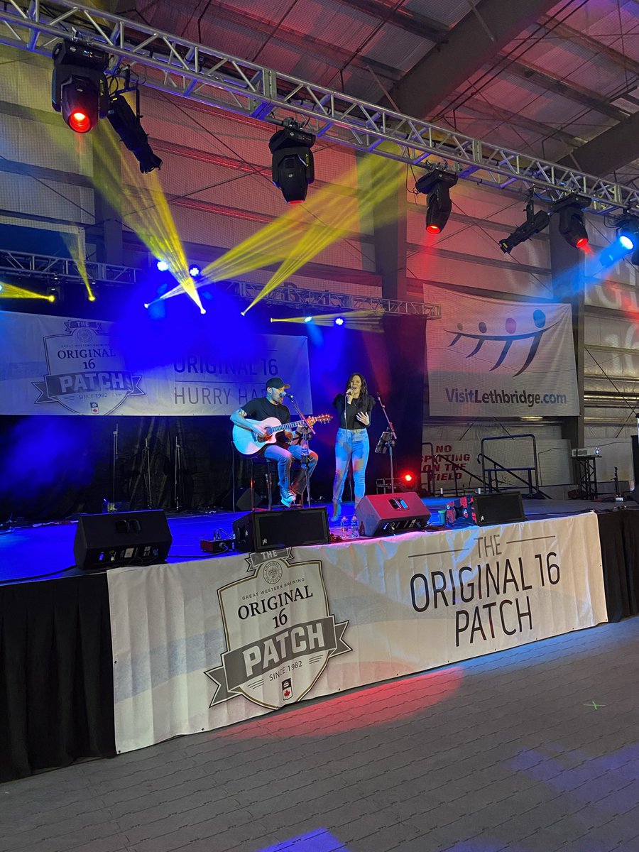 jessfehr5's tweet photo. It was a #brier2022 filled week finished off with my amazing sister in law singing her heart out at the #brierpatch2022 #brierpatch #yql @CurlingCanada https://t.co/lq8F1dD86U