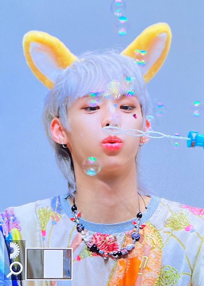0423gallery's tweet photo. a fox playing with bubbles~ #hwarang #화랑 https://t.co/pg8ZnWLJLN