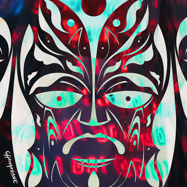 lunarambition's tweet photo. Blessed with another beauty by @chromakane Energy is Everything from the @artisthecure collection. Maasai Mask with an Envy background!!! 
#ChromakaneNFT 
#MintingaMovement 
#EnergyIsEverything
#ArtistheCure https://t.co/rZ1rld5deU