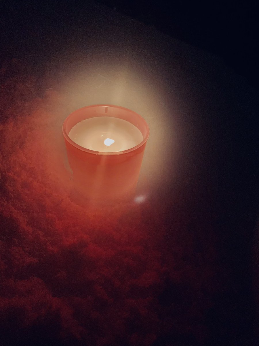 DaisyPhotoArt's tweet photo. Bir toplum gerçeklerden ne kadar uzaklaşırsa, gerçeği söyleyenlerden o kadar nefret eder. https://t.co/ZwbbAG9bY8