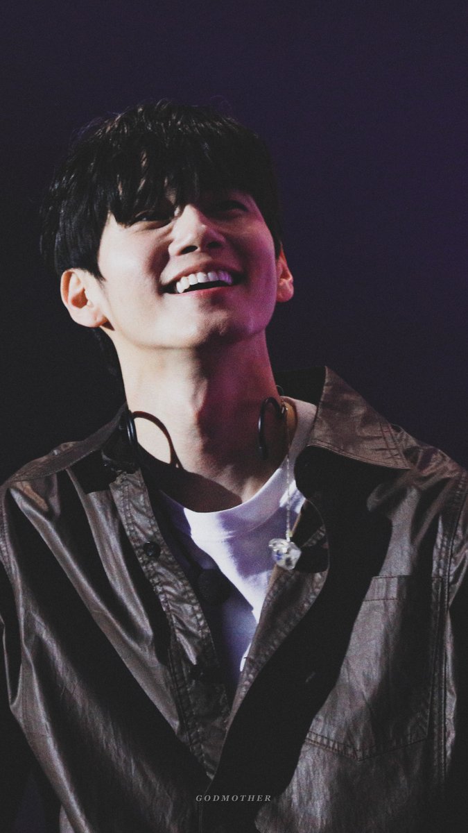 GODMOTHER2510's tweet photo. RE:MEET 20220312

#옹성우 #ONGSEONGWU https://t.co/oEgkJdqqCu