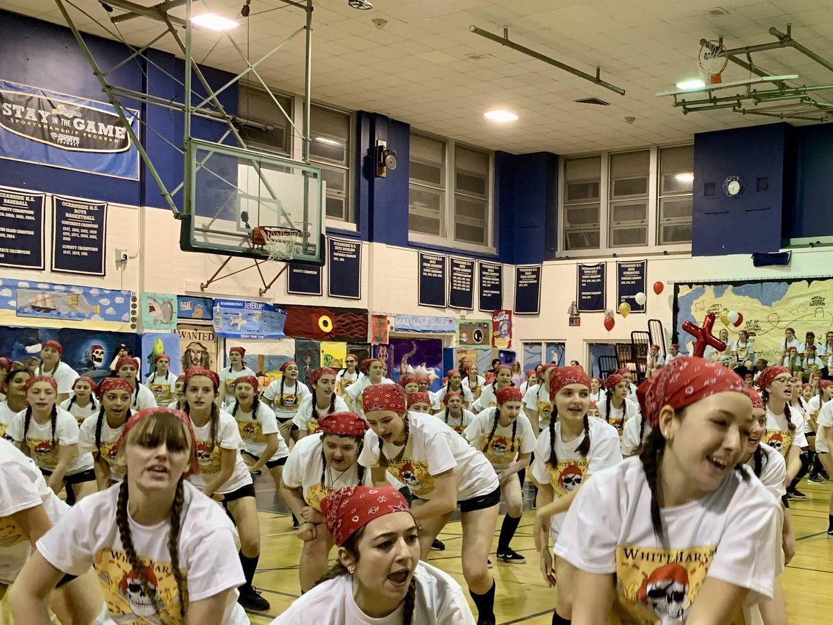 MindyStecklow's tweet photo. Another Sport Night is in the books. Congrats to both teams for a great competition! @OHSSAO @OSchoolsPR @TeachMitch @presti519 https://t.co/hZ3YFaTFG3