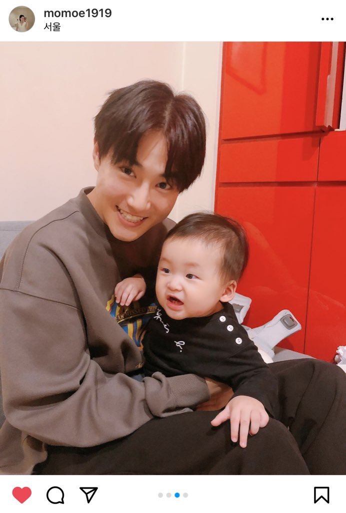 BUNNYMYE0N's tweet photo. 220313 MOMOE1919 INSTAGRAM UPDATE 

"Reunion for the 1st time after 2 years 🧸🤍 @/kimjuncotton 🌟" 

Another 2 new photos of Junmyeonnie with Baby Jin !! (Baek Guyoung's Son) 

#수호 #SUHO #준면 #JUNMYEON https://t.co/AfxXjBQeO8
