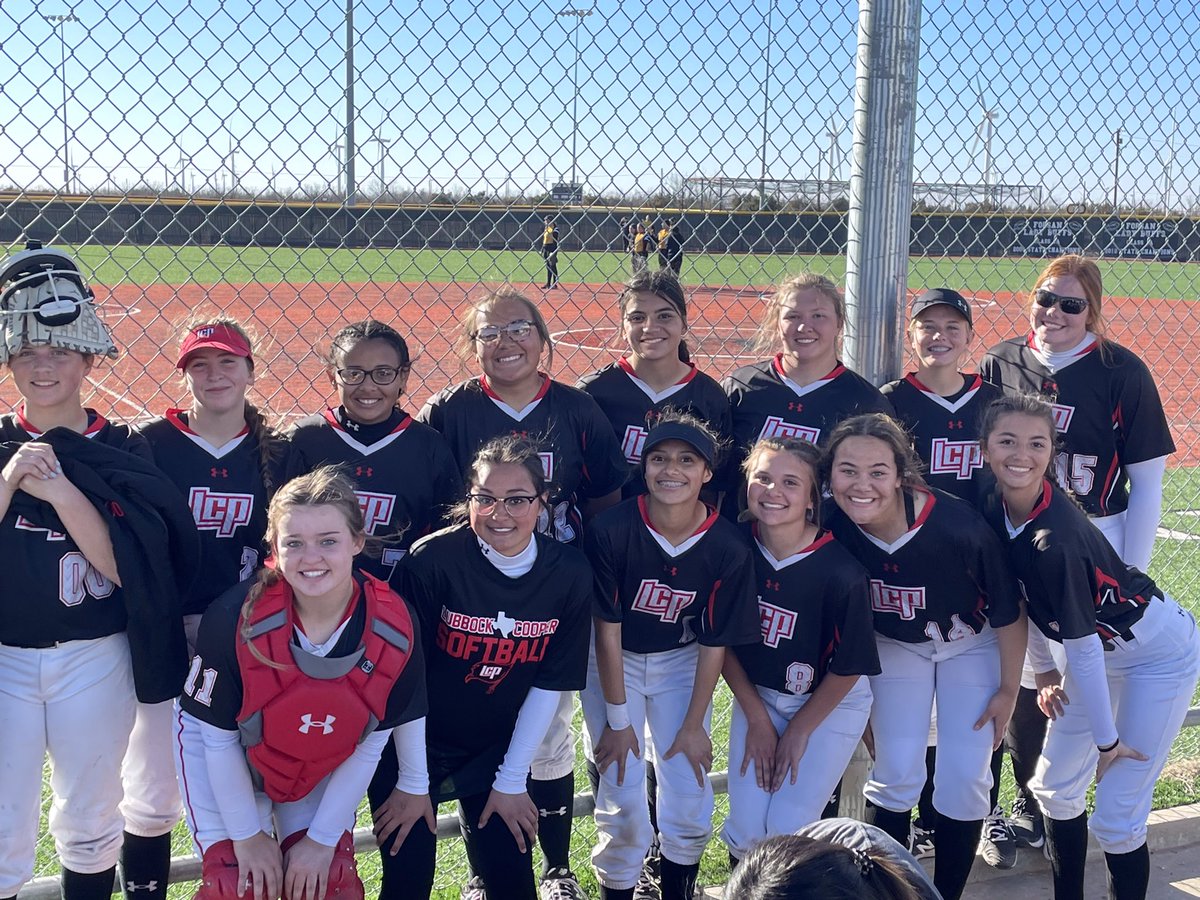 MistyMora1214's tweet photo. Cranked out 2 more wins today!! Great job LCP JV Pirates! 🏴☠️🥎#nospringbreak #NeverAgain #lcpsoftball https://t.co/8s1QeP4eWH