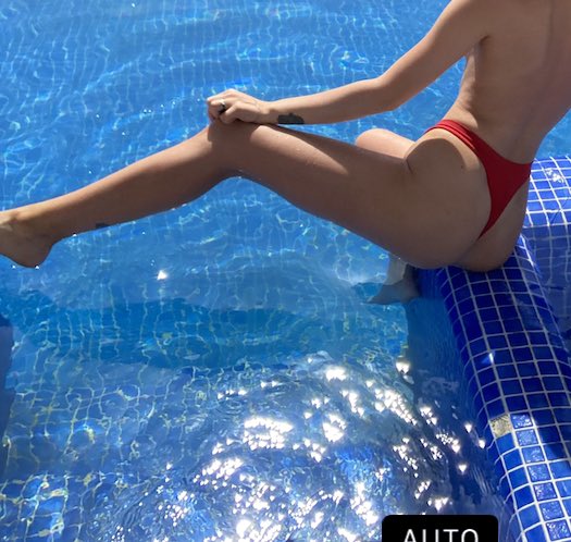 Noting  better then sunny peaches don&rsquo;t you agree😋?  #pool #legs #feet #booty https://t.co/kD1A4k5VR<a href="/tag/booty"class="tags"><span>#booty</span></a><a href="/tag/legs"class="tags"><span>#legs</span></a><a href="/tag/pool"class="tags"><span>#pool</span></a><a href="/tag/feet"class="tags"><span>#feet</span></a>