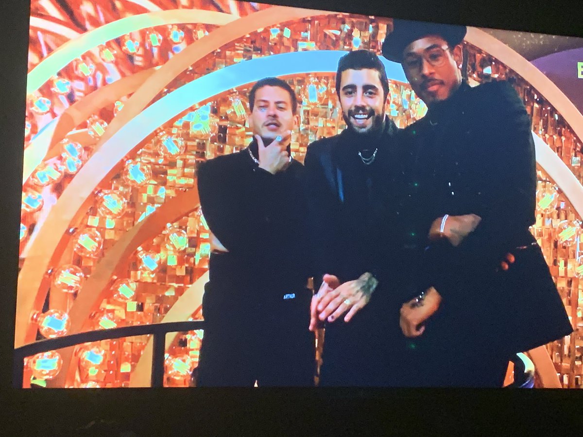 ferinha40's tweet photo. Meu pódio ❤️homens de preto festa linda @PanteneBrasil @Aguiarthur  @PedroScooby @iampauloandre @bbb #BBB222 #luisanobbb #Boninho @boninho @tadeuschmidt #podio #bbb22 #festabbb #meupodio https://t.co/kolBYxGASQ