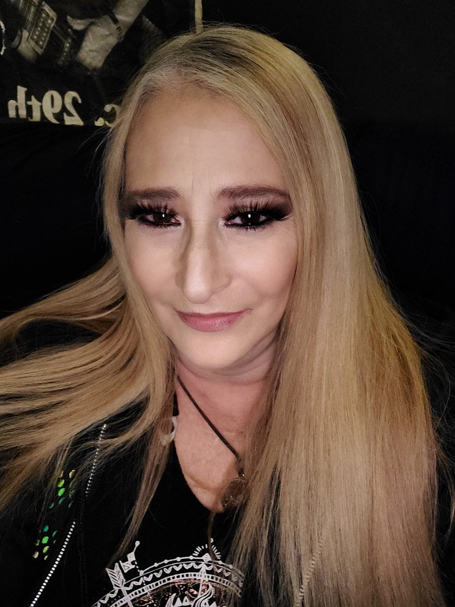 JacquiFried's tweet photo. With @thedoodband for a Saturday night jam with friends! 🤘💜🎶
#jacquichristsuperstar #saturdayselfie #thedoodband #thedood #jointheorder #thedistinguishedorderofdisobedience
#music #musictherapy #metal #metalmusic #stonedagain #metalmaiden https://t.co/aTzkLVhkqI