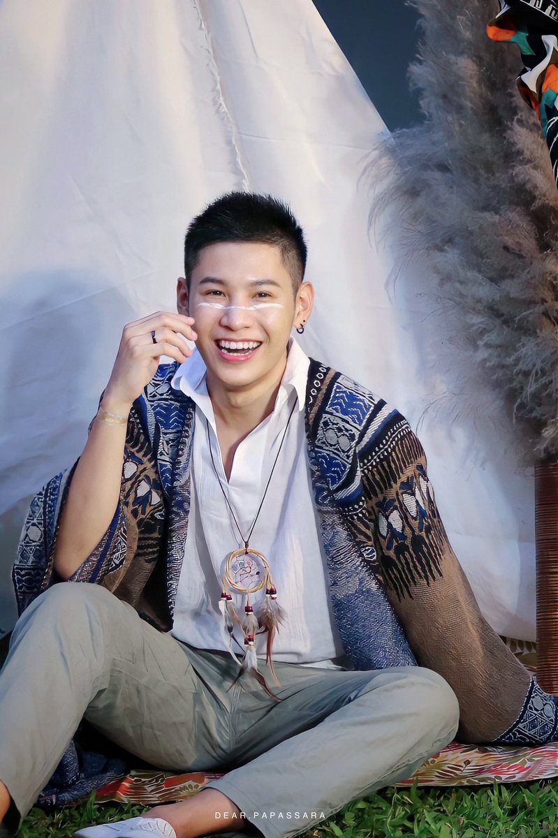 dear_papassara's tweet photo. ~ รู้แล้วค่ะว่าหล่อ ยอมรับทั้งใจ ไม่คิดเถียงสักคำ 🥰♥️

#AISCallingMelodyPartyonTheHill
#SingtoPrachaya https://t.co/uYiyvLVXuI
