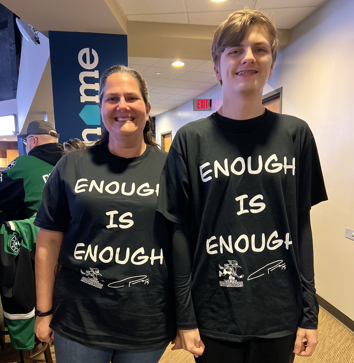 Roadrunners Give Back tweet media