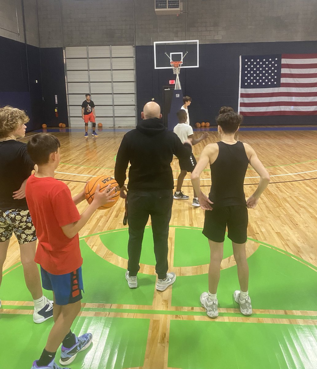 14u looking good today! Coach Levi getting them right! <a href="/OtpBasketball/">OTP Basketball</a> <a href="/Jshaughn_23/">Jack Shaughnessy</a>