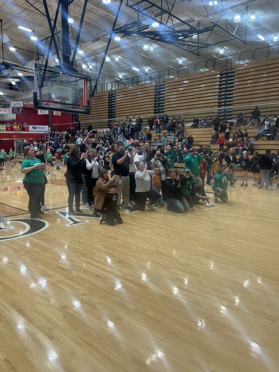 RoanokeElem's tweet photo. Roanoke Boys WIN THE CHAMPIONSHIP!!  Thank you to everyone that came out to cheer them on!  #WeareROANOKE! https://t.co/sy99bYO2nE