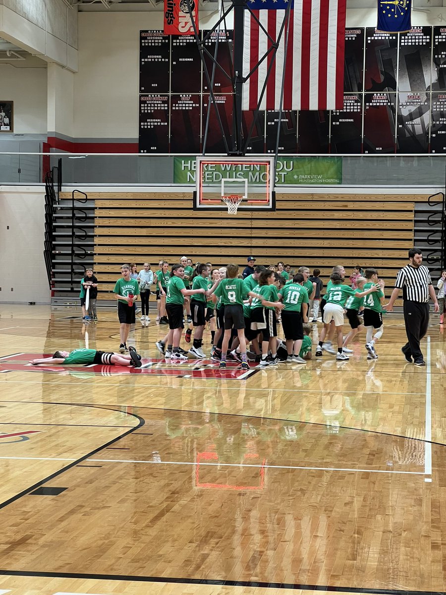 RoanokeElem's tweet photo. Roanoke Boys WIN THE CHAMPIONSHIP!!  Thank you to everyone that came out to cheer them on!  #WeareROANOKE! https://t.co/sy99bYO2nE