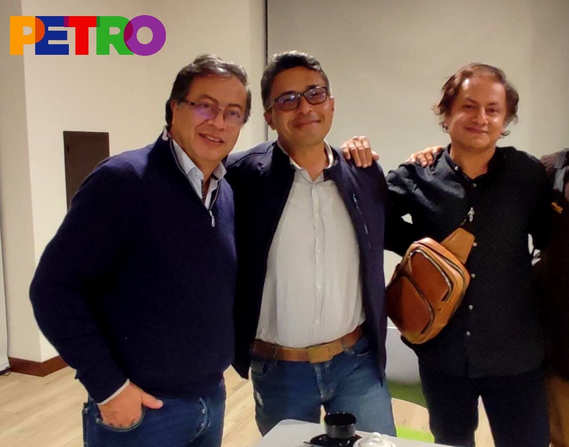 Me encuentro reunido con mi hermano Gustavo realizando un balance de la campaña nacional y proyectando lo que se viene. ❤️

Invitamos al pueblo colombiano a unirnos por el CAMBIO votando por el <a href="/PactoCol/">Pacto Histórico Oficial</a> a cámara y senado y por <a href="/petrogustavo/">Gustavo Petro</a> en la consulta presidencial.