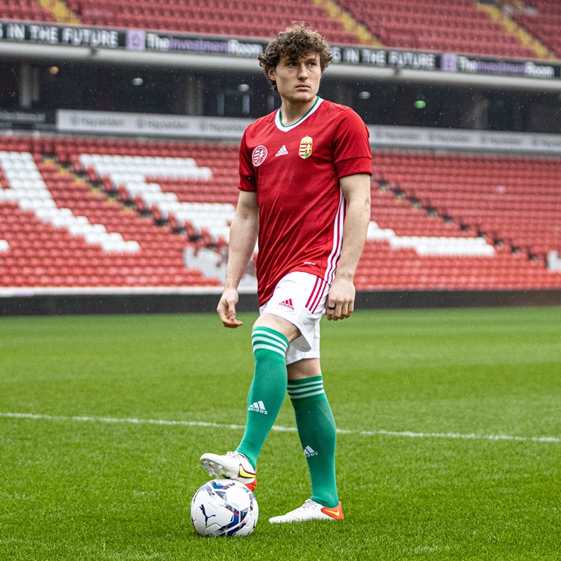 BarnsleyFC's tweet photo. 🇭🇺 The Budapest Baggio 🤔

Congratulations @Callum_styles10 on your first international call-up! 👏