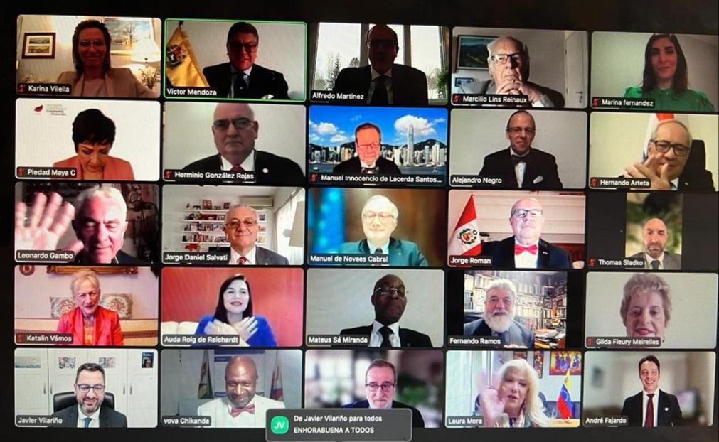 aicp_oicp's tweet photo. En este evento histórico, realizado el día de hoy #12Marzo vía Zoom, se incluyeron 35 Académicos de Número de 14 países de tres continentes. @aicp_oicp @OICP_Protocolo https://t.co/BLU94qYrKu