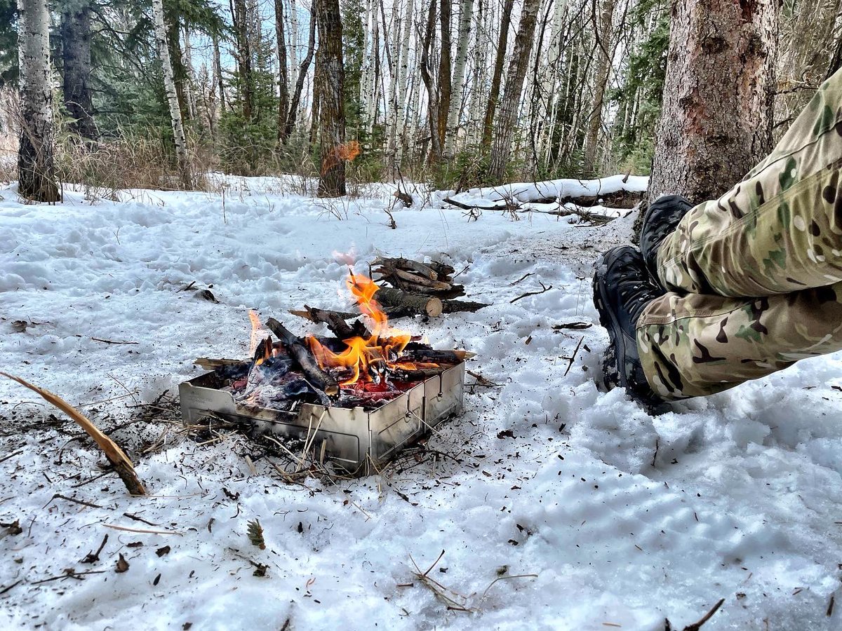 darron's tweet photo. Had a few hours to myself in the woods near our house. Made a small fire and some tea from the dead wood around me. #quiet #wolfandgrizzly #helinox #tripleaughtdesign #511 #h2no #silky #mora #leatherman #prometheusdesignwerx https://t.co/3mZooG7IDX