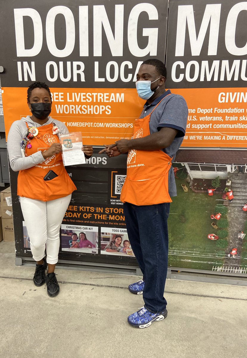 Tavaris Taylor (@taylor_tavaris) on Twitter photo Recognizing Head Cashier Salina for taking care of our cashiers and customers. <a href="/ArgeoTamayo/">Argeo Tamayo</a> <a href="/NareemaASM/">Nareema Montenegro</a> @LiliancyG_ <a href="/MASM6310Depot/">Lateef Barnett</a> Recognizing Head Cashier Salina for taking care of our cashiers and customers. <a href="/ArgeoTamayo/">Argeo Tamayo</a> <a href="/NareemaASM/">Nareema Montenegro</a> @LiliancyG_ <a href="/MASM6310Depot/">Lateef Barnett</a>