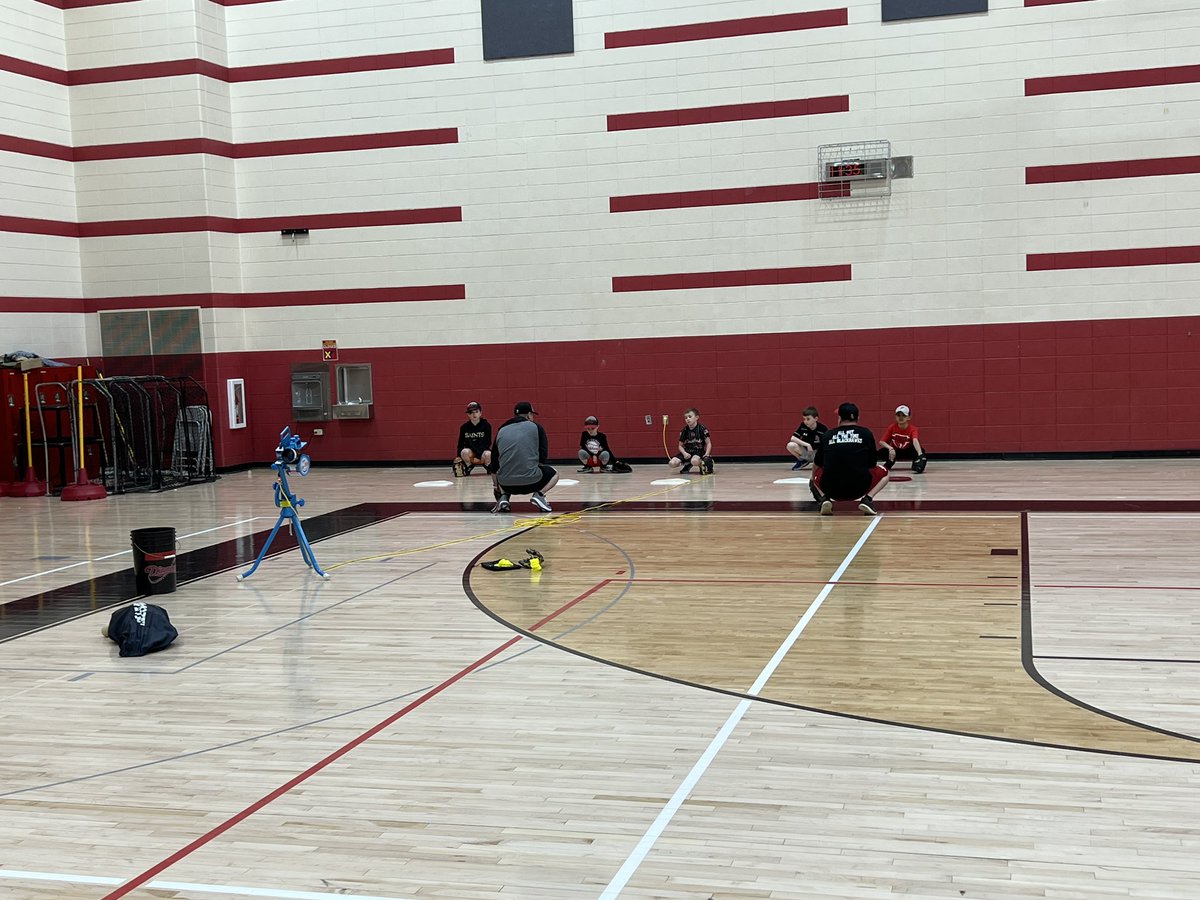 BaseballFahs's tweet image. Day 1 of youth camp was a great success. Lots of young Blackhawks got better today! We look forward to tomorrows session where we will focus on hitting. Following tomorrows camp will be our first day of practice for the high school season! 

#OneFort #AllInAllTheTimeAllBlackhawks