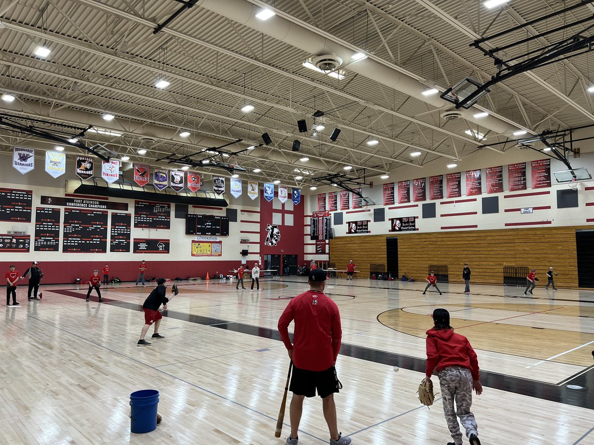 BaseballFahs's tweet image. Day 1 of youth camp was a great success. Lots of young Blackhawks got better today! We look forward to tomorrows session where we will focus on hitting. Following tomorrows camp will be our first day of practice for the high school season! 

#OneFort #AllInAllTheTimeAllBlackhawks