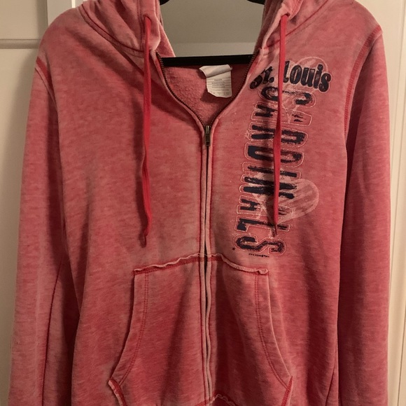 SSThrowback's tweet photo. So good I had to share! Check out all the items I'm loving on @Poshmarkapp from @speaker2123 #poshmark #fashion #style #shopmycloset #anneklein #genuinemerchandise #levis: https://t.co/2dpi9R8Srk https://t.co/jyp6wwl3sH