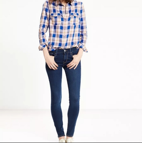 SSThrowback's tweet photo. So good I had to share! Check out all the items I'm loving on @Poshmarkapp from @speaker2123 #poshmark #fashion #style #shopmycloset #anneklein #genuinemerchandise #levis: https://t.co/2dpi9R8Srk https://t.co/jyp6wwl3sH