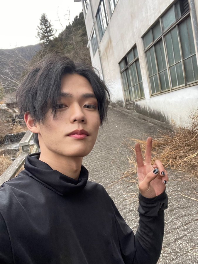 仮面ライダーリバイス カゲロウ 大ニに思いを託し消滅 ホーリーライブに変身 日向亘がメッセージ あばよ Oricon News