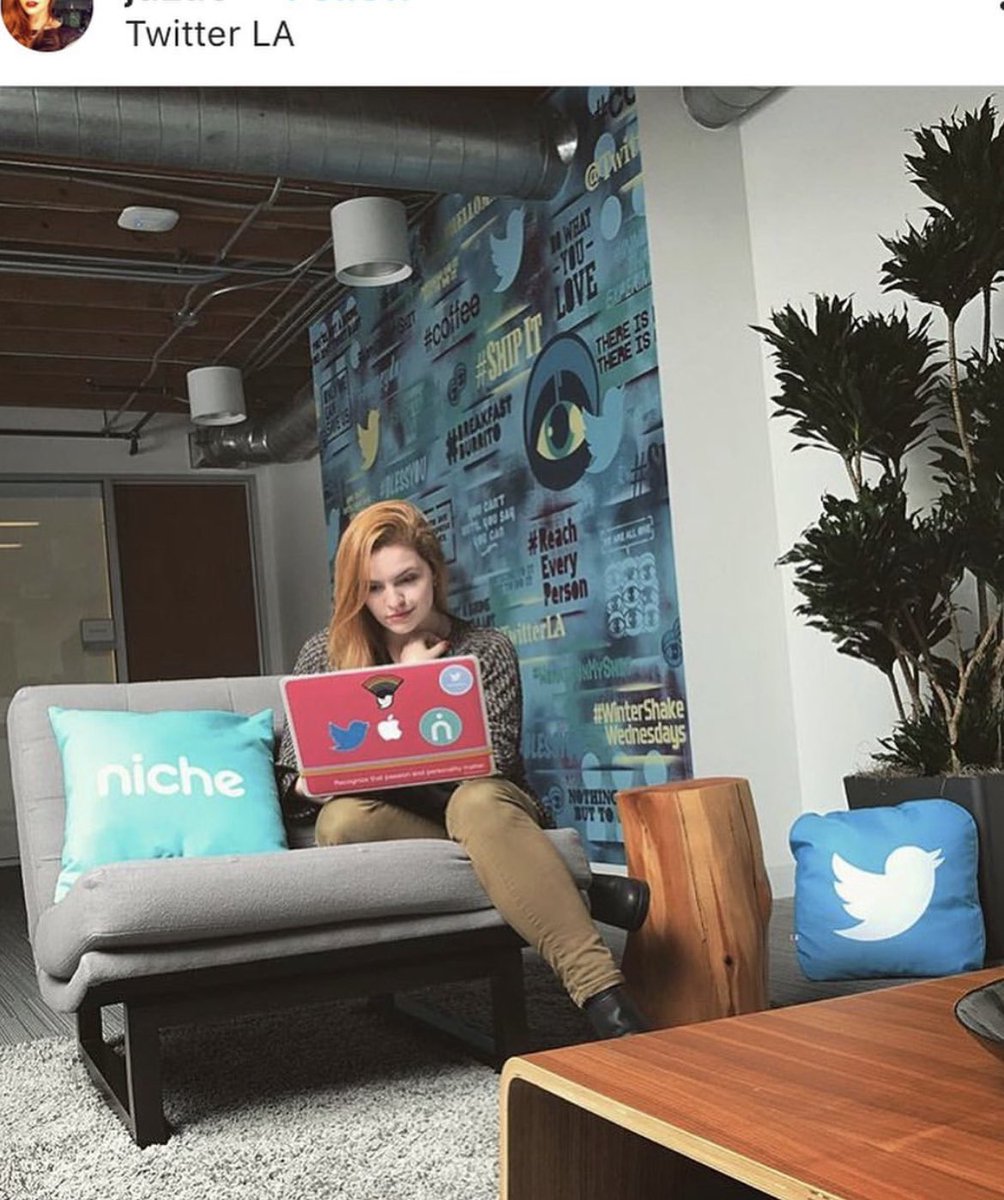 theartofchase's tweet photo. Still up at the @TwitterLA offices 🤙// @chloegmoretz @alexmroe @maikamonroe @parishilton @kimpetras karencivil @thechristinap @juzao @misstishtaylor @sabrinacarpenter @lindsaybhoffman @shakastrong // #twitter #twitterla #nest https://t.co/ousBslgkzP