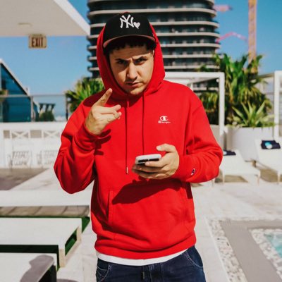 zafflow's tweet photo. #NewProfilePic https://t.co/2DihWGirxJ