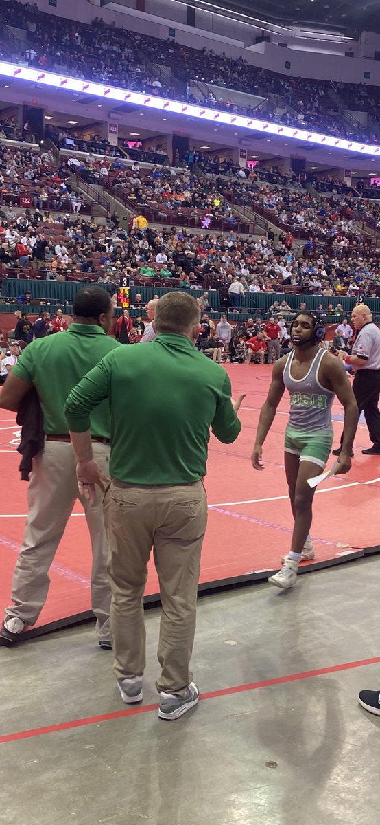 sciotoathletics's tweet image. Huge congratulations to TY WILSON as he sprints to the State Championship match  at 132lbs with a 15-2 MD over Brecksville!!  Ty will be on the big stage tomorrow night…GO IRISH!!