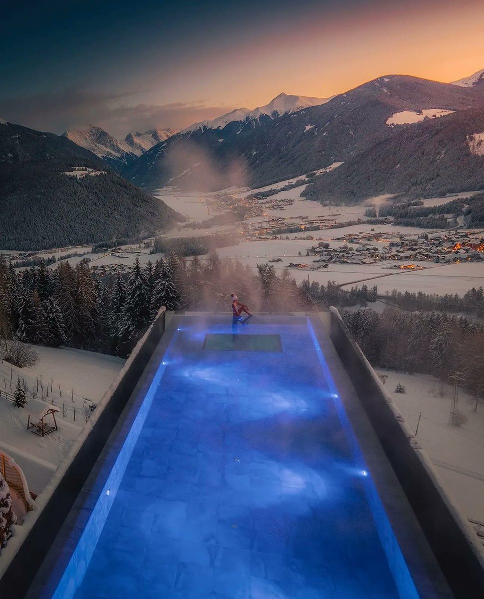 TravelVida's tweet photo. Alpin Panorama Hotel Hubertus, Italy 🇮🇹
📸: florina__toma | IG https://t.co/JvmUivPeLn