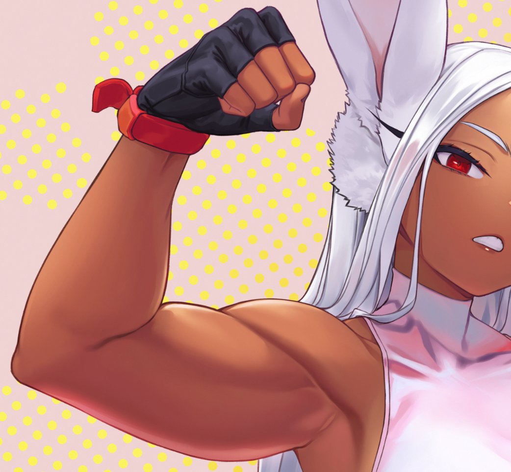 BuffRumi's tweet photo. "Did the spider call the bun?" https://t.co/kws4oSTNYy