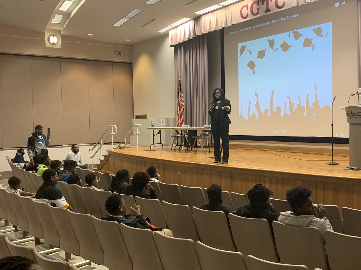 juawnjackson's tweet photo. Feeling rejuvenated after a great Male Youth Violence Prevention Retreat held at @CGTC! Also, Dr. @LoriWardRodgers poured into our young kings and gave them a charge for their future. Now this is #BibbVIP and I’m #VIProud! @BibbSchools https://t.co/CB93D7Mo4k