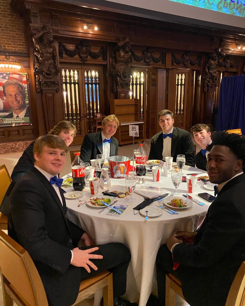 Darien Blue Wave Football tweet media