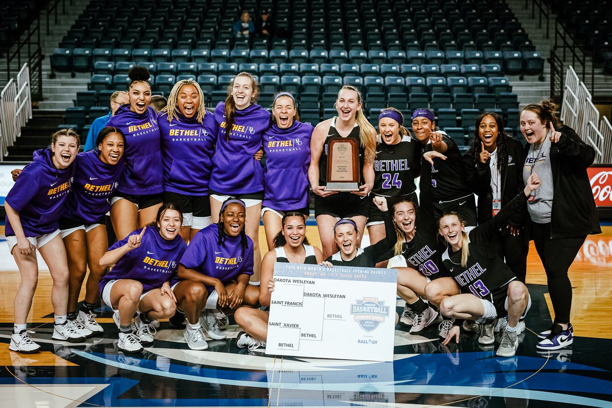 Omaha_Sport's tweet photo. BETHEL BATTLES ON 🗣

@BULadyCatsBBall wins the Women’s Opening Round Championship and is one of the final 16 teams remaining in the tournament. 

Congrats, Wildcats! 

#GoldBeginsHere | 📸 @sydschneid https://t.co/IE66EKfd1h